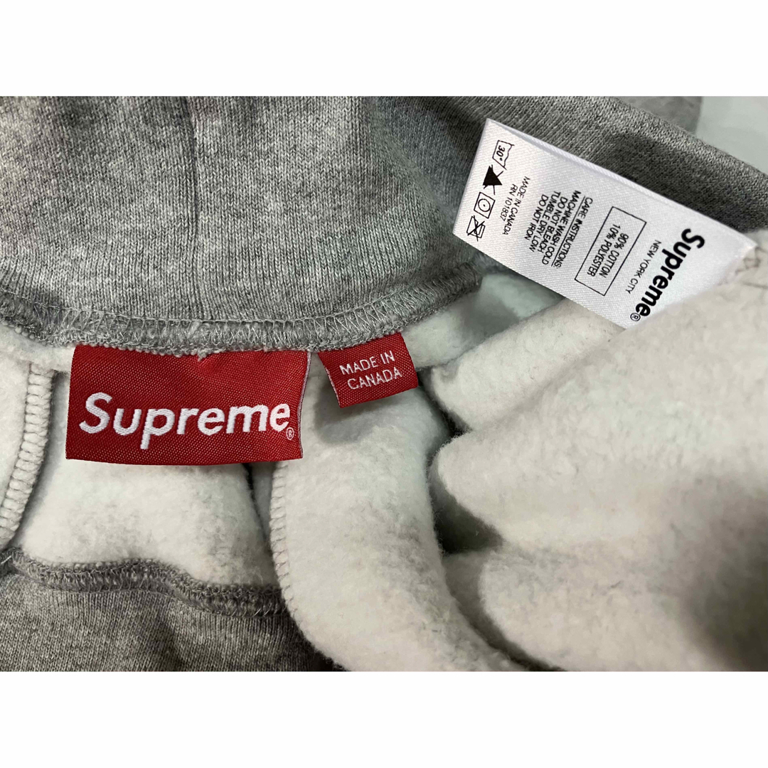 Supreme(シュプリーム)のSupreme 18SS Corner Label Sweatpant 未使用品 メンズのパンツ(その他)の商品写真