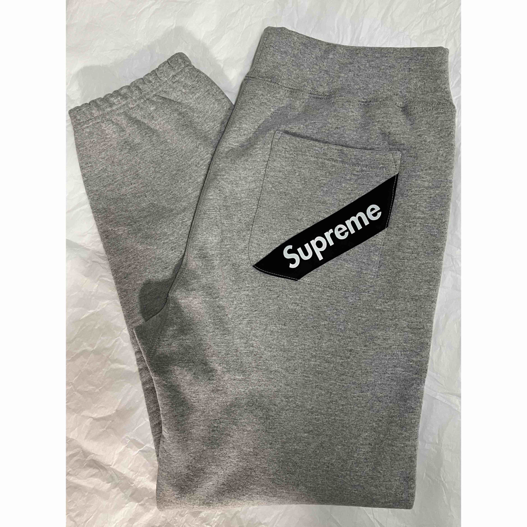 Supreme(シュプリーム)のSupreme 18SS Corner Label Sweatpant 未使用品 メンズのパンツ(その他)の商品写真