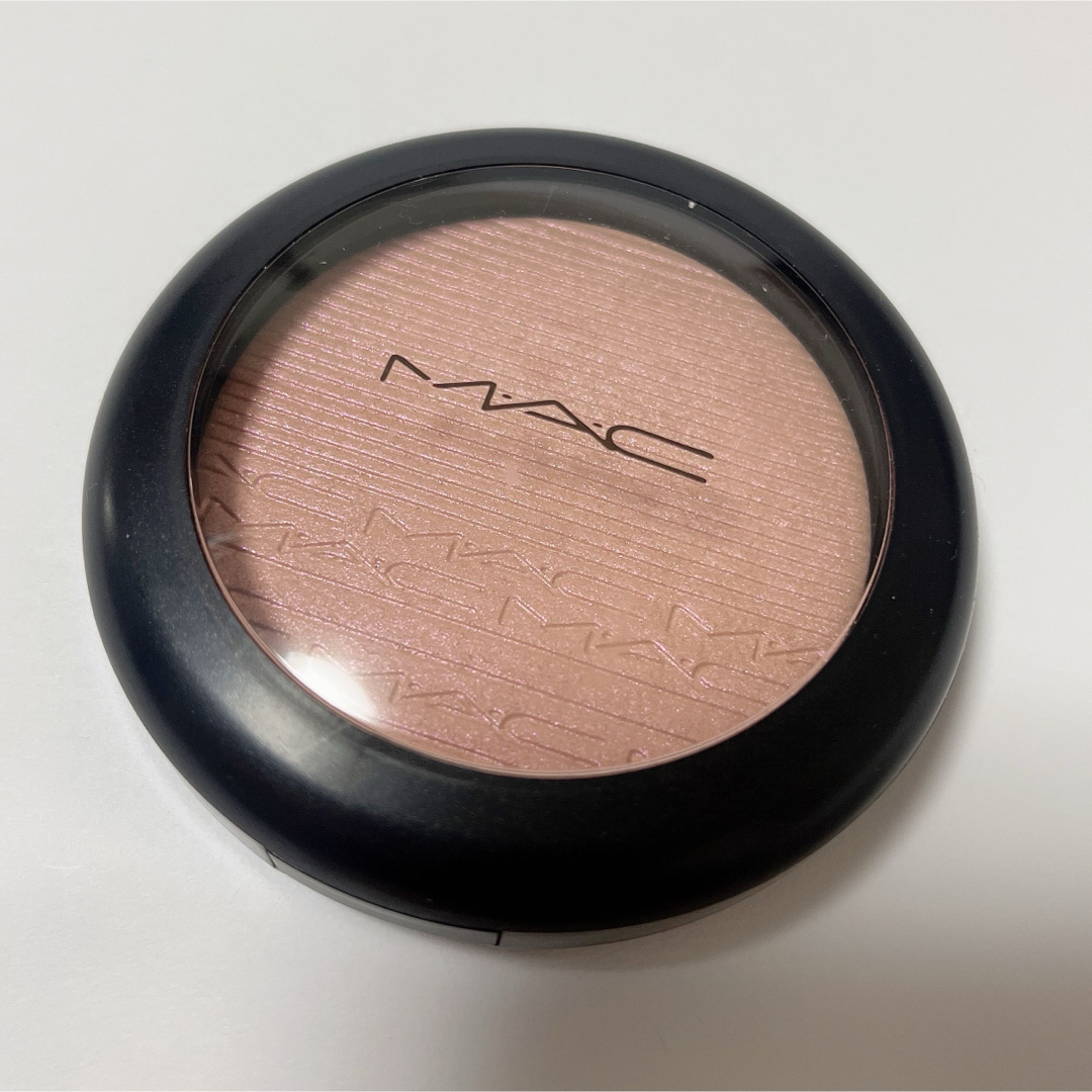 MAC(マック)のMAC エクストラ ディメンション スキンフィニッシュ ペタリック メタリック コスメ/美容のベースメイク/化粧品(フェイスパウダー)の商品写真