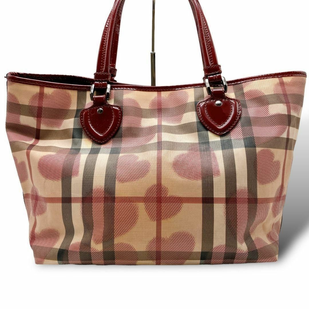 BURBERRY(バーバリー)のBurberry トートバッグ ノバチェック ハート ピンク エナメル 肩掛け レディースのバッグ(トートバッグ)の商品写真