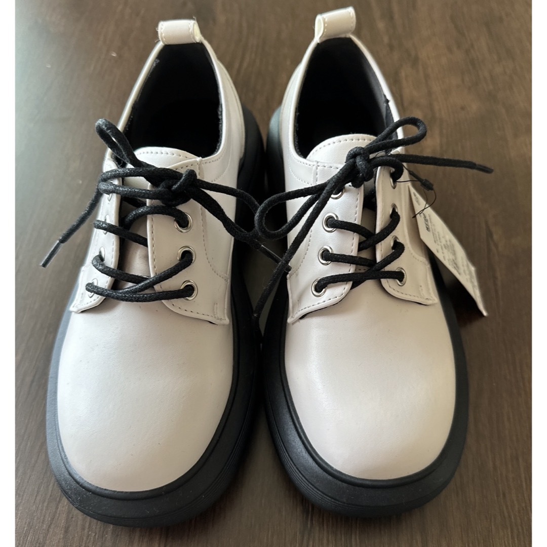 WEGO(ウィゴー)の【WEGO ウィゴー】レースアップブーツ ホワイト 23.5センチ レディースの靴/シューズ(ブーツ)の商品写真