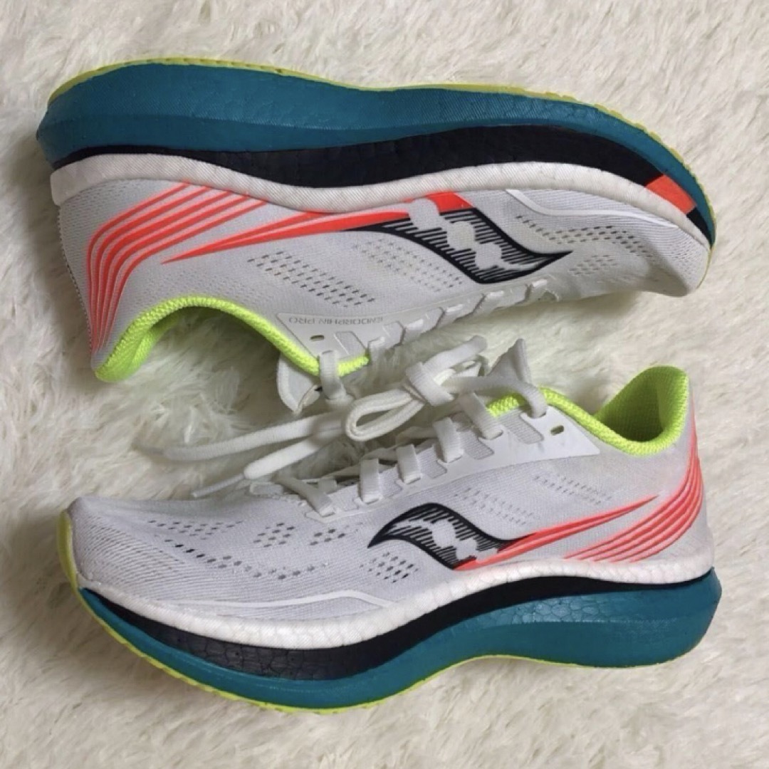 SAUCONY(サッカニー)の【SAUCONY】 WMNS ENDORPHIN PRO エンドルフィンプロ スポーツ/アウトドアのランニング(シューズ)の商品写真