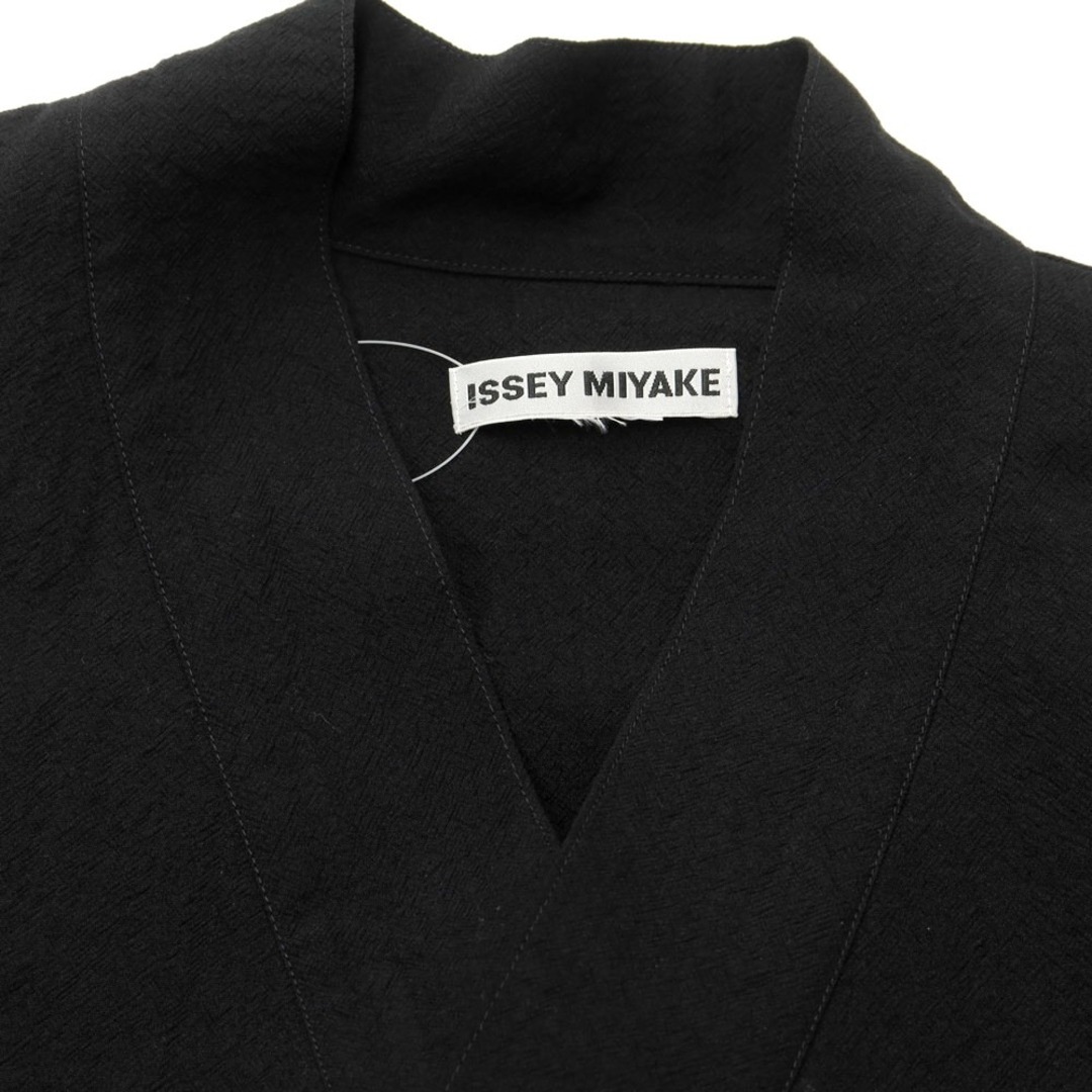 ISSEY MIYAKE(イッセイミヤケ)の【中古】イッセイミヤケ ISSEY MIYAKE 2023年秋冬 ウール系 オールインワン ツナギ ブラック【サイズ表記なし（L位）】【レディース】 レディースのワンピース(その他)の商品写真