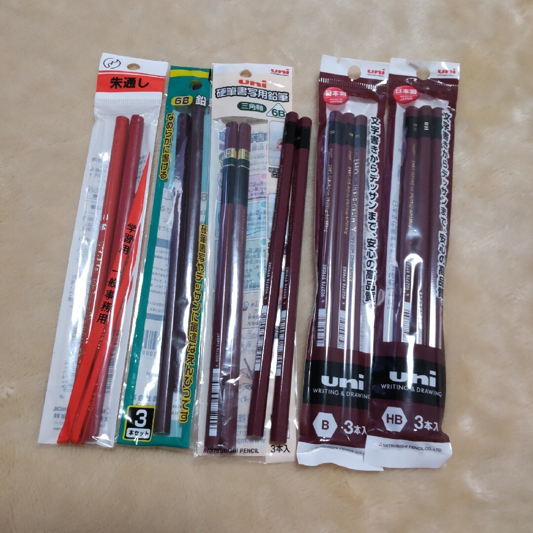 三菱鉛筆(ミツビシエンピツ)の鉛筆　HB　B　6B　赤 エンタメ/ホビーのアート用品(鉛筆)の商品写真