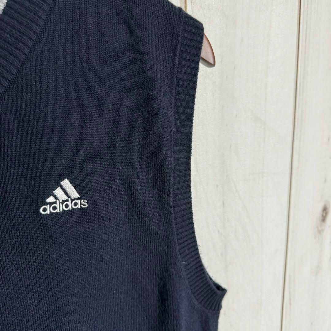 adidas(アディダス)の【希少サイズ】　アディダス　ニットベスト　パフォーマンスロゴ刺繍　2XL 紺 メンズのトップス(ベスト)の商品写真