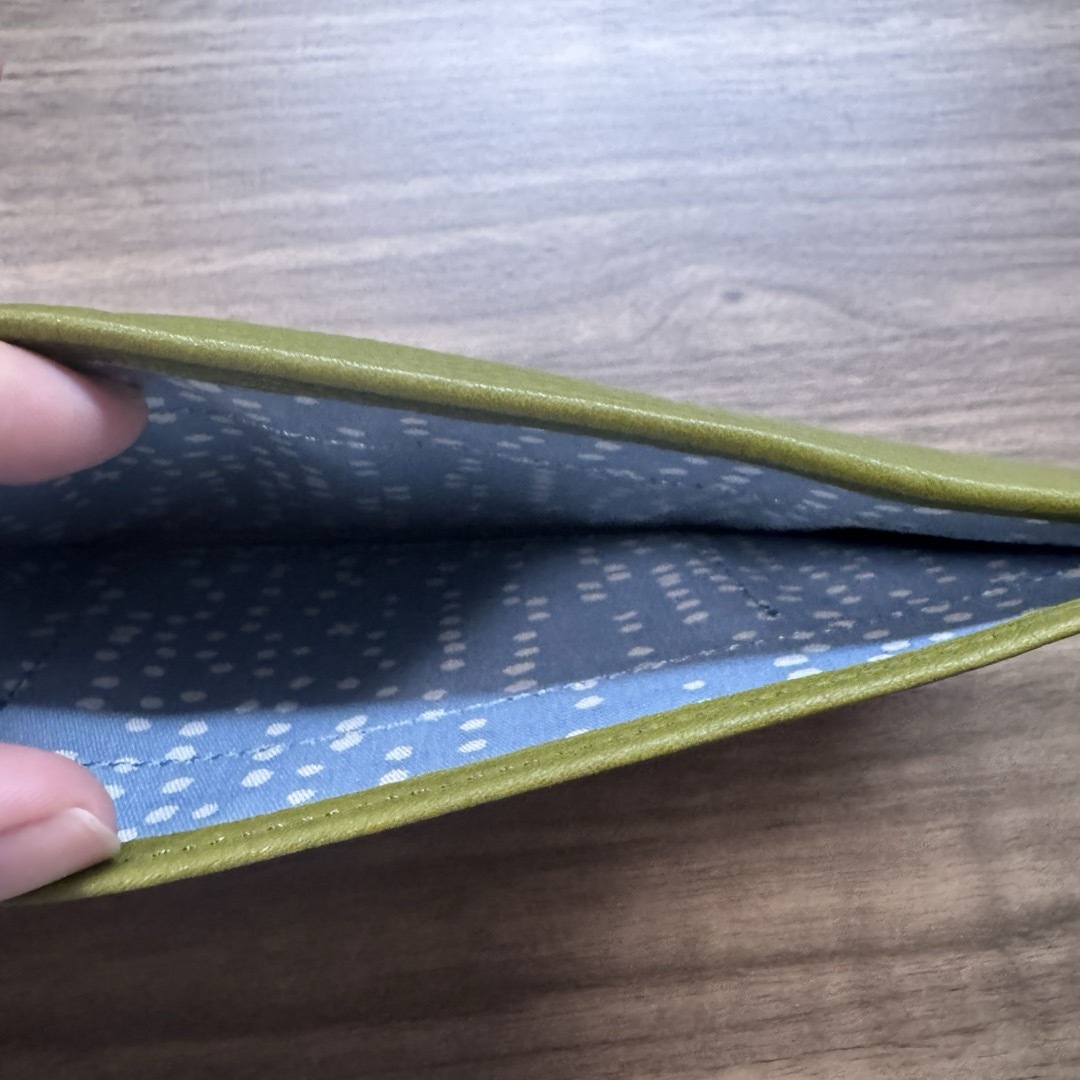 ペラム　peram 薄型ウォレット 長財布 緑 グリーン 未使用 レディースのファッション小物(財布)の商品写真
