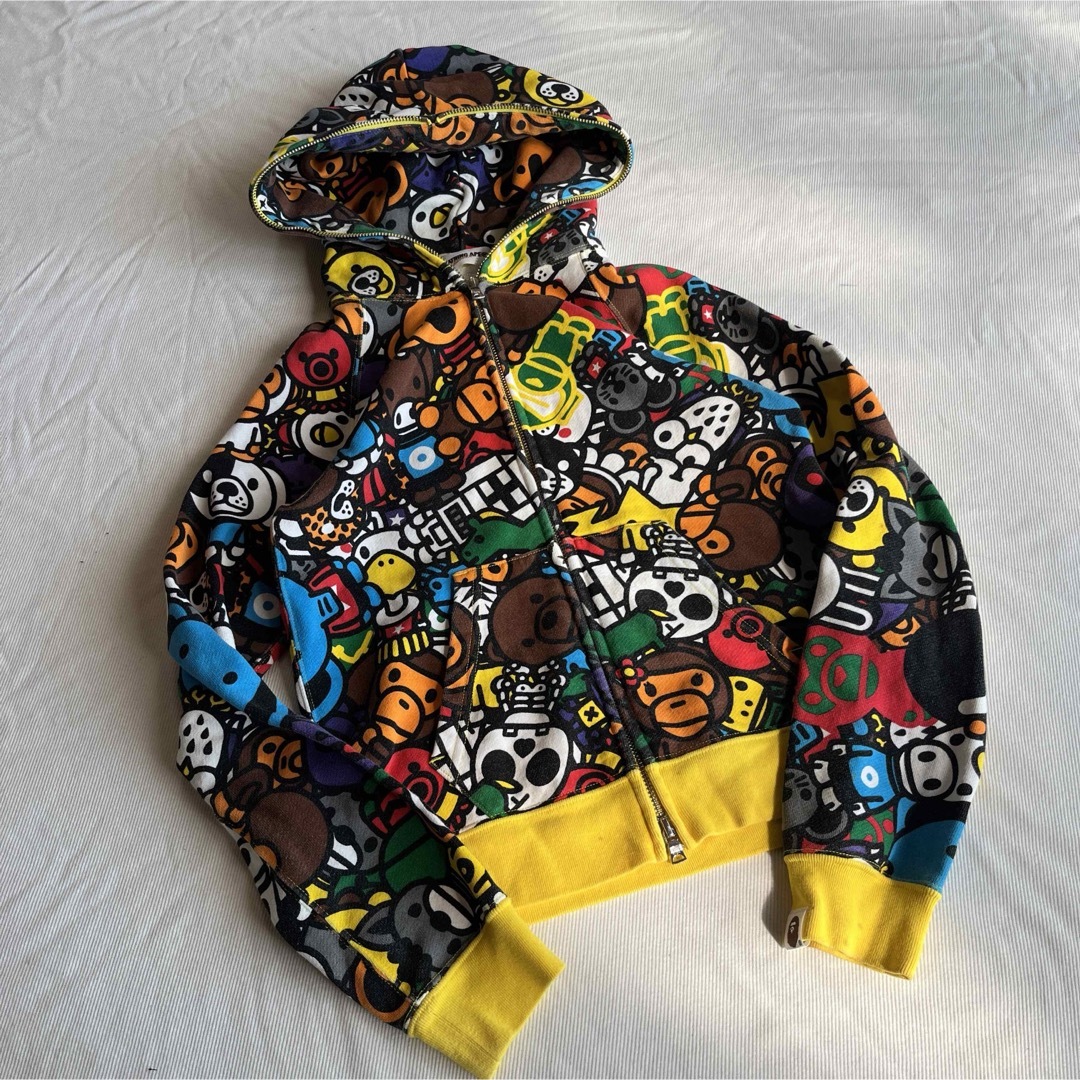 A BATHING APE(アベイシングエイプ)のアベイシングエイプ 総柄 パーカー kids XXS 130cm キッズ/ベビー/マタニティのキッズ服男の子用(90cm~)(ジャケット/上着)の商品写真