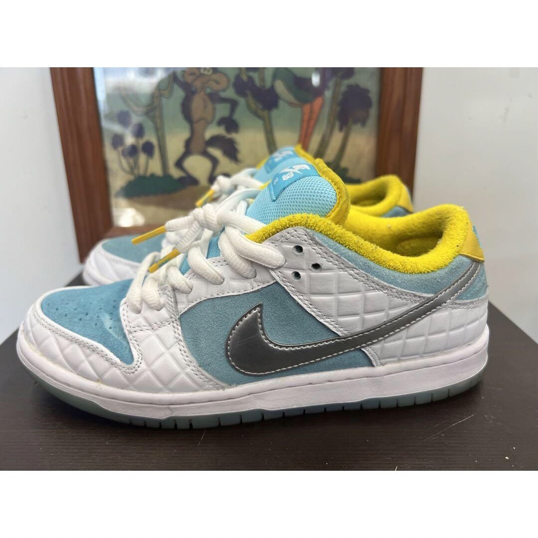 NIKE(ナイキ)のFTC × Nike SB Dunk Low ナイキ SB ダンク ロー 銭湯 メンズの靴/シューズ(スニーカー)の商品写真