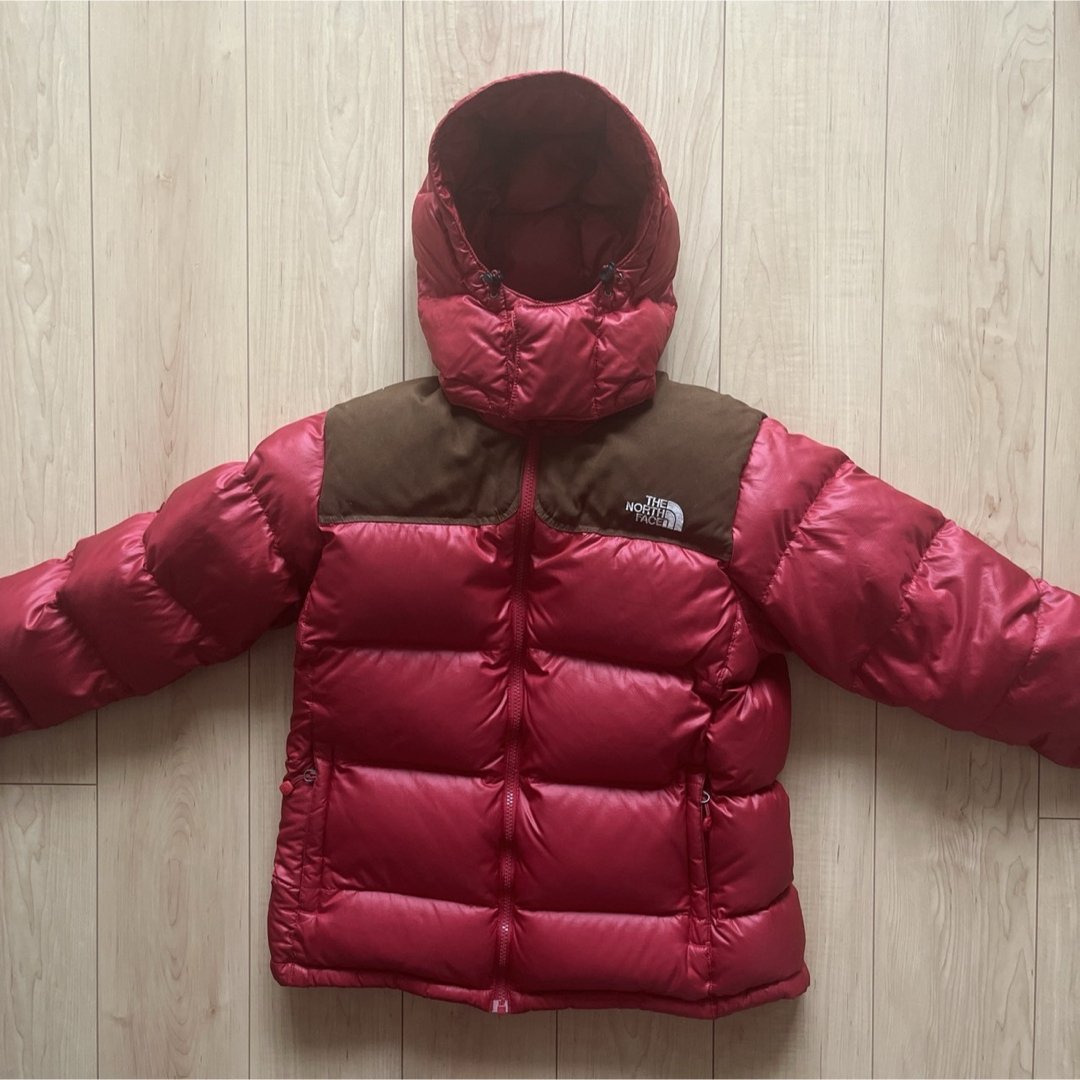 THE NORTH FACE(ザノースフェイス)のノースフェイス　ダウンジャケット　レッド　700フィル　レディースＭ レディースのジャケット/アウター(ダウンジャケット)の商品写真