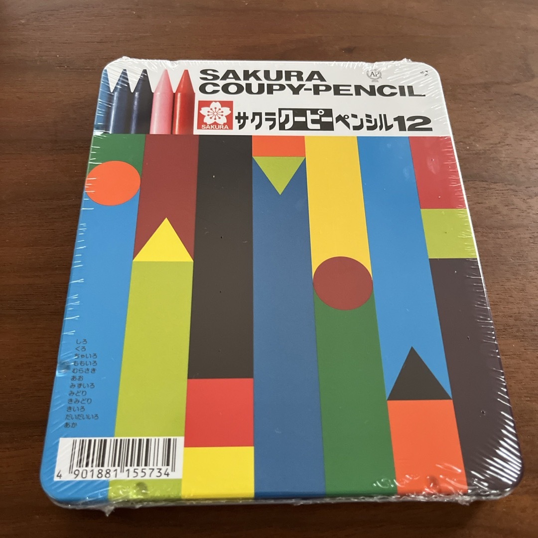 SACRA(サクラ)の新品⭐︎サクラ クーピーペンシル 12色 缶入り FY12(12色入) インテリア/住まい/日用品の文房具(ペン/マーカー)の商品写真