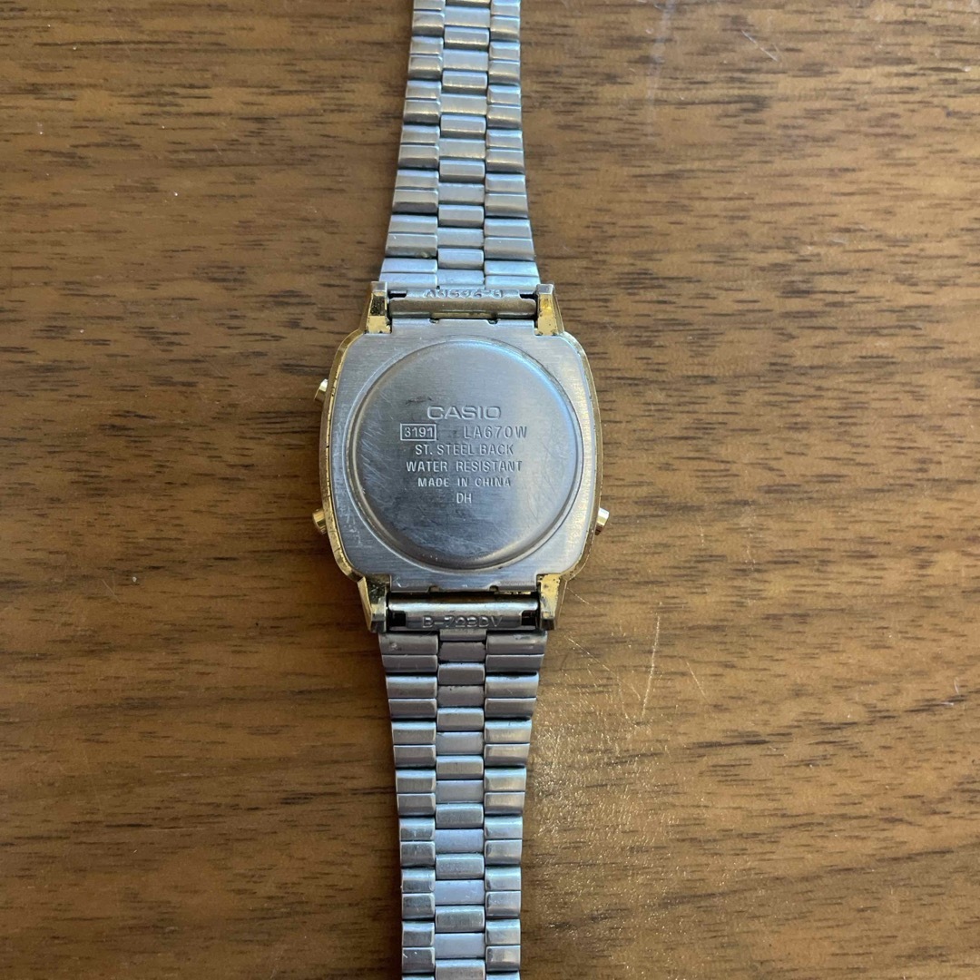CASIO(カシオ)のCASHI LA670W 腕時計 レディースのファッション小物(腕時計)の商品写真
