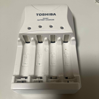 トウシバ(東芝)の東芝　ニッケル水素電池用充電器 TNHC-34HC +充電電池(バッテリー/充電器)