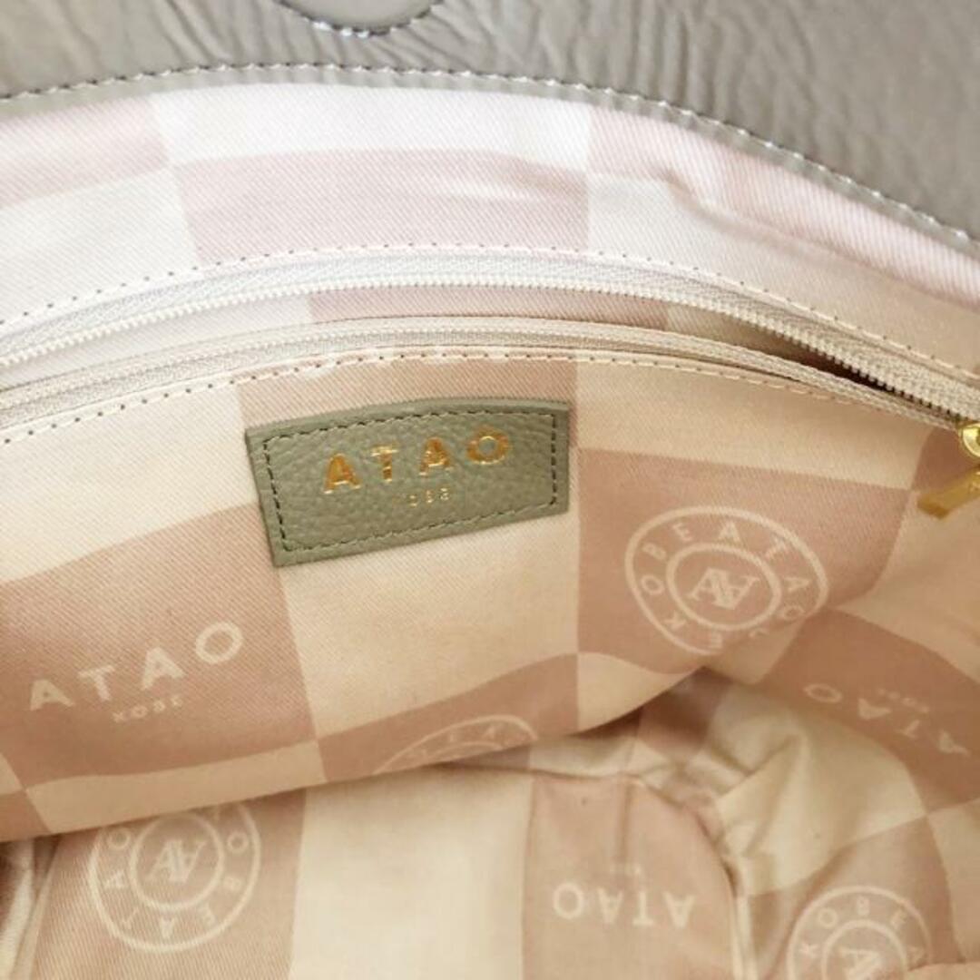 ATAO(アタオ)のATAO(アタオ) ハンドバッグ美品  - ピンクベージュ ストラップ着脱可 エナメル（レザー） レディースのバッグ(ハンドバッグ)の商品写真