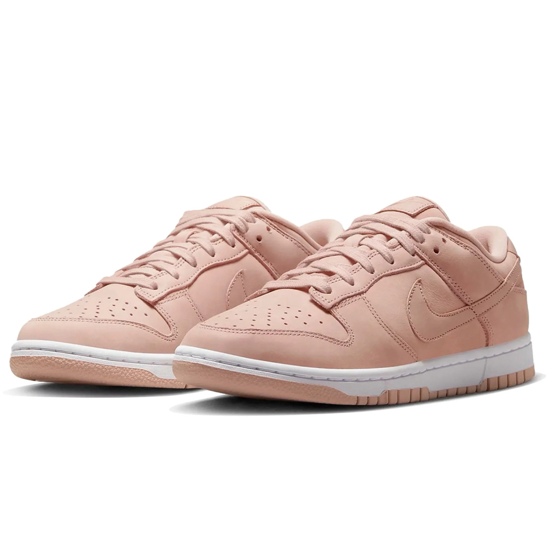 NIKE(ナイキ)のNIKE DUNK LOW PRM  23.5cm  新品　匿名配送　ピンク レディースの靴/シューズ(スニーカー)の商品写真