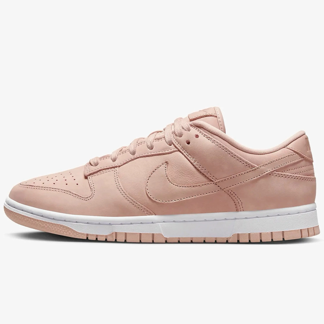 NIKE(ナイキ)のNIKE DUNK LOW PRM  23.5cm  新品　匿名配送　ピンク レディースの靴/シューズ(スニーカー)の商品写真