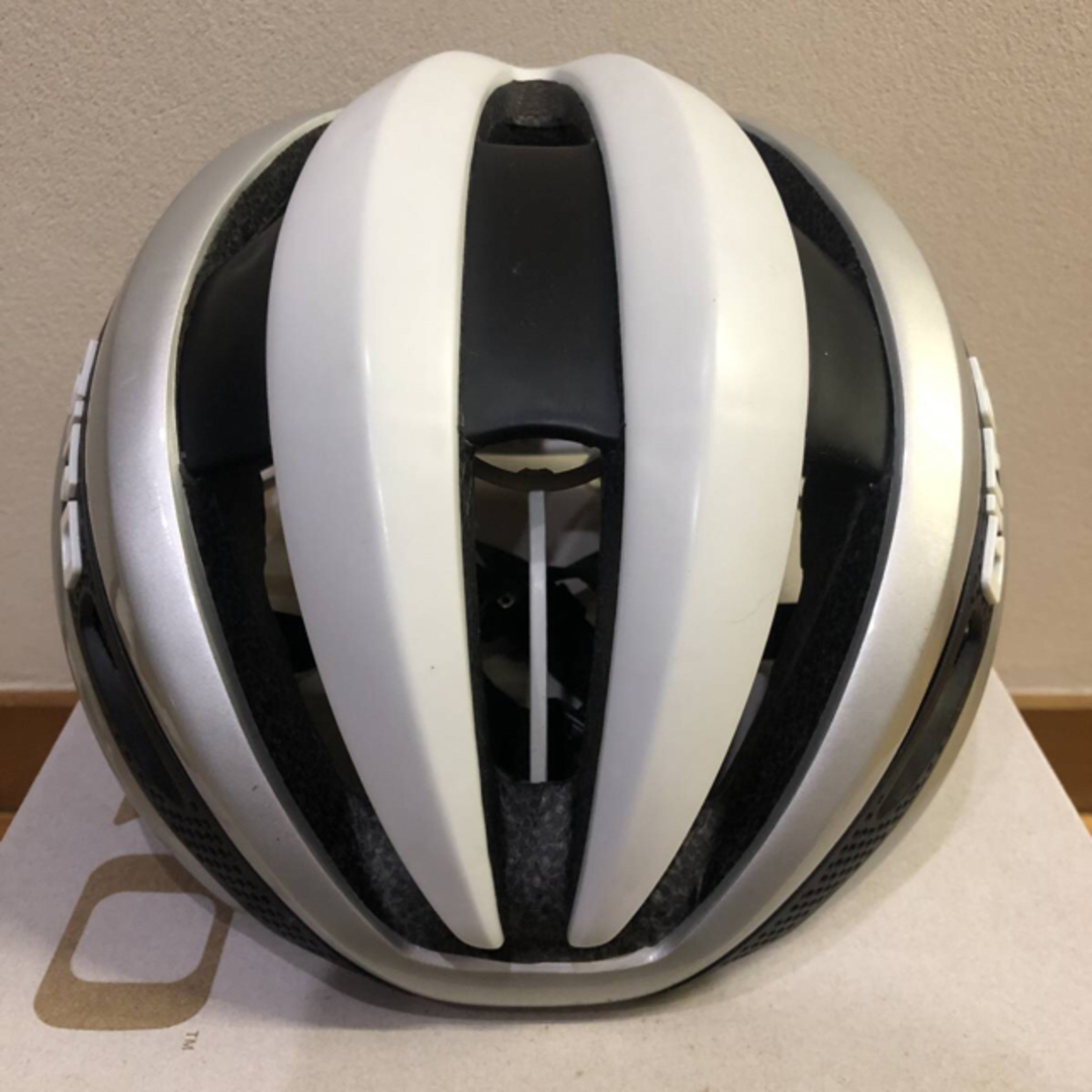 GIRO SYNTHE ヘルメット 美品 スポーツ/アウトドアの自転車(ウエア)の商品写真