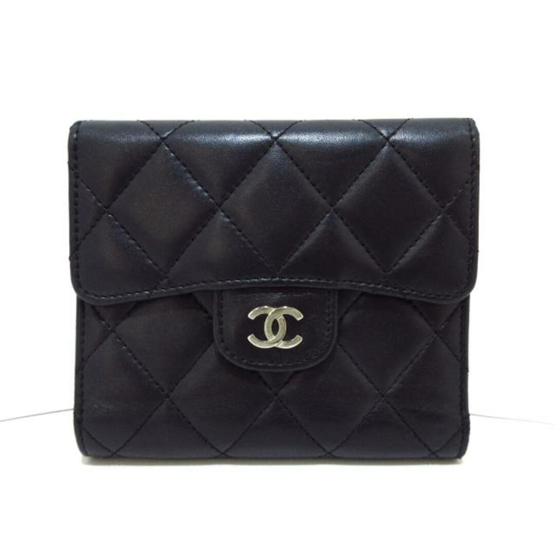 CHANEL(シャネル)のCHANEL(シャネル) 3つ折り財布 マトラッセ A82288 黒 シルバー金具 ラムスキン レディースのファッション小物(財布)の商品写真