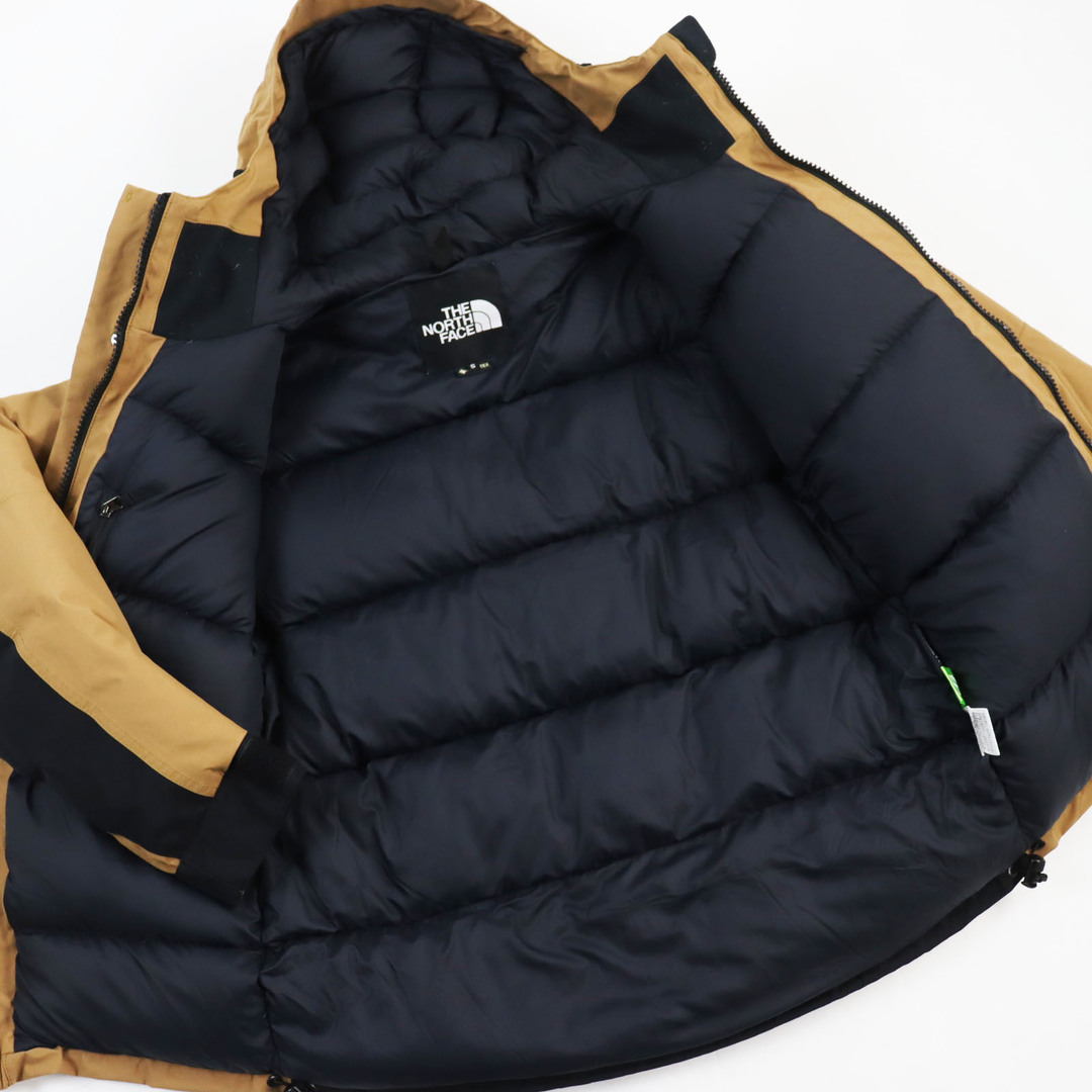 THE NORTH FACE(ザノースフェイス)の美品●THE NORTH FACE ザ・ノースフェイス NP91930 Mountain Down Jacket マウンテンダウンジャケット GORE-TEX ゴアテックス フーデッドダウンジャケット ブラウン ブラック S 正規品 メンズ メンズのジャケット/アウター(ダウンジャケット)の商品写真