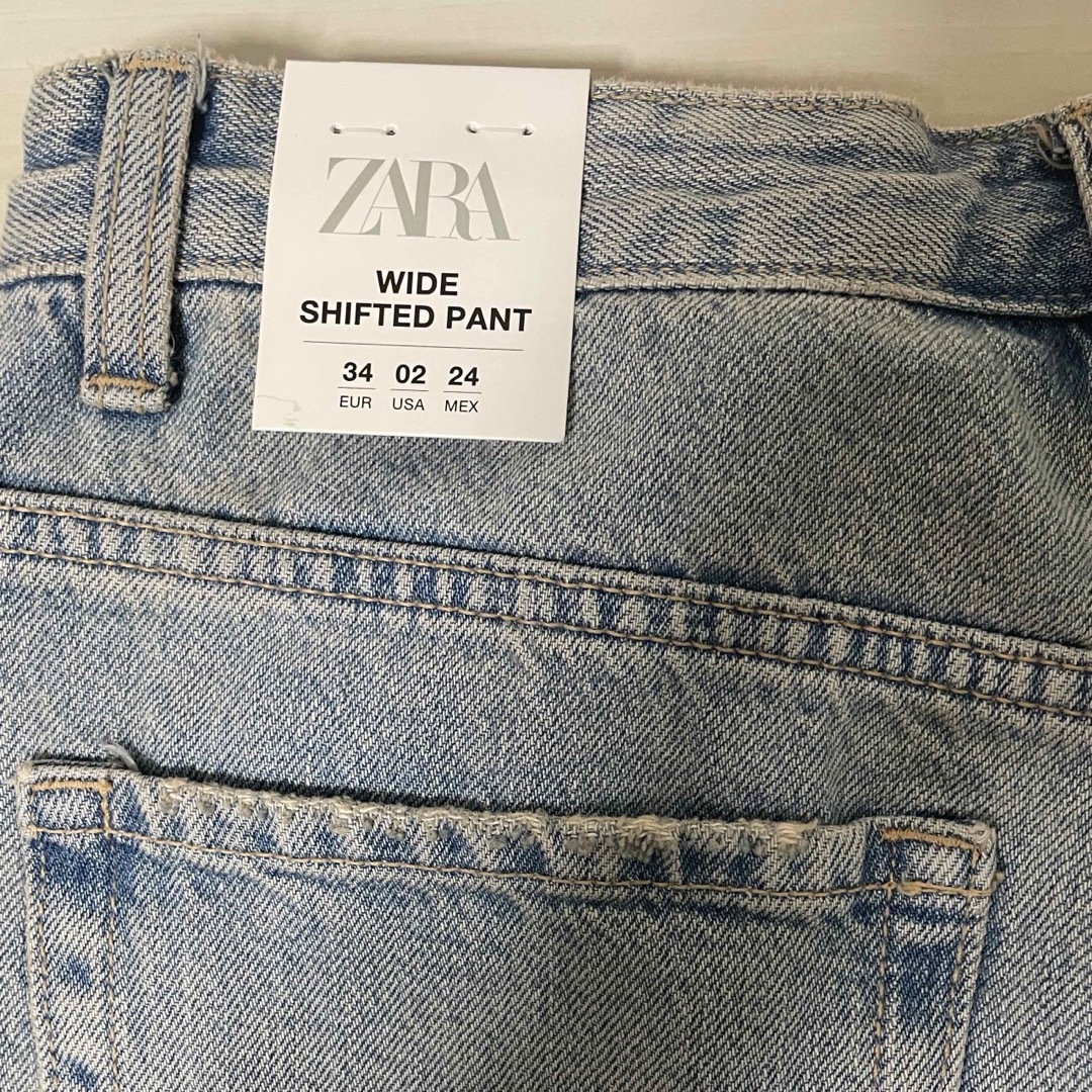 ZARA(ザラ)のZARA  TRF ワイドレッグミッドライズデニム  34 レディースのパンツ(デニム/ジーンズ)の商品写真