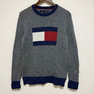 トミーヒルフィガー(TOMMY HILFIGER)の★Tommy Hilfiger トミー ニット セーター でかロゴ グレー S(ニット/セーター)