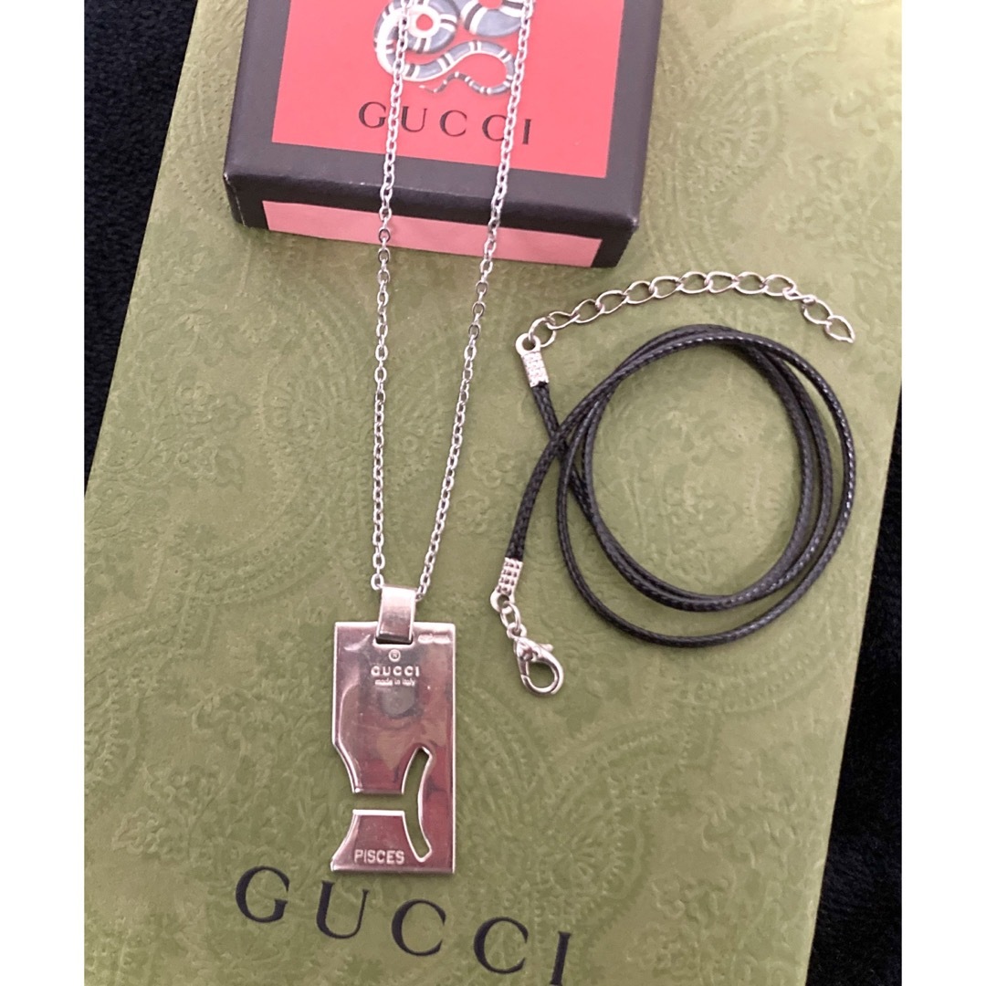 Gucci(グッチ)のGUCCI PISCES ホロスコープ ネックレス/ペンダント(チェーン2種) メンズのアクセサリー(ネックレス)の商品写真