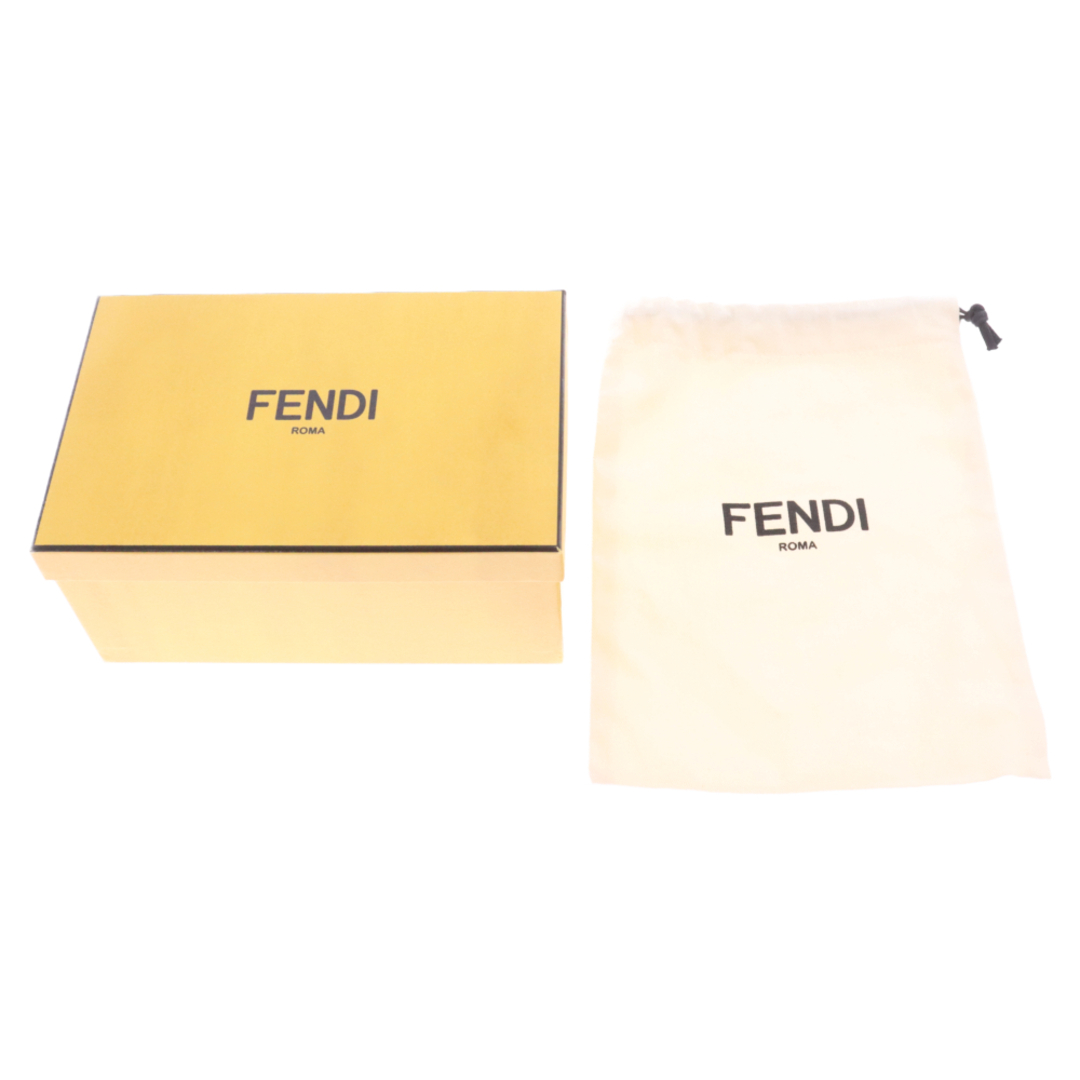 FENDI(フェンディ)のFENDI フェンディ トーストチャームポーチ 7AR703 ホワイト/ブラウン メンズのアクセサリー(その他)の商品写真