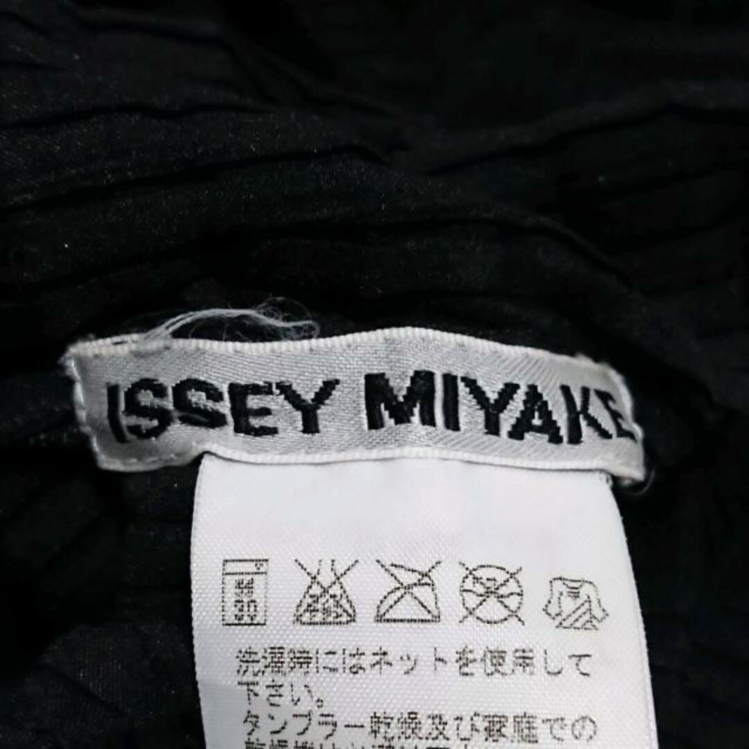 ISSEY MIYAKE(イッセイミヤケ)のISSEYMIYAKE(イッセイミヤケ) 長袖シャツブラウス サイズ2 M レディース - 黒×ゴールド プリーツ レディースのトップス(シャツ/ブラウス(長袖/七分))の商品写真