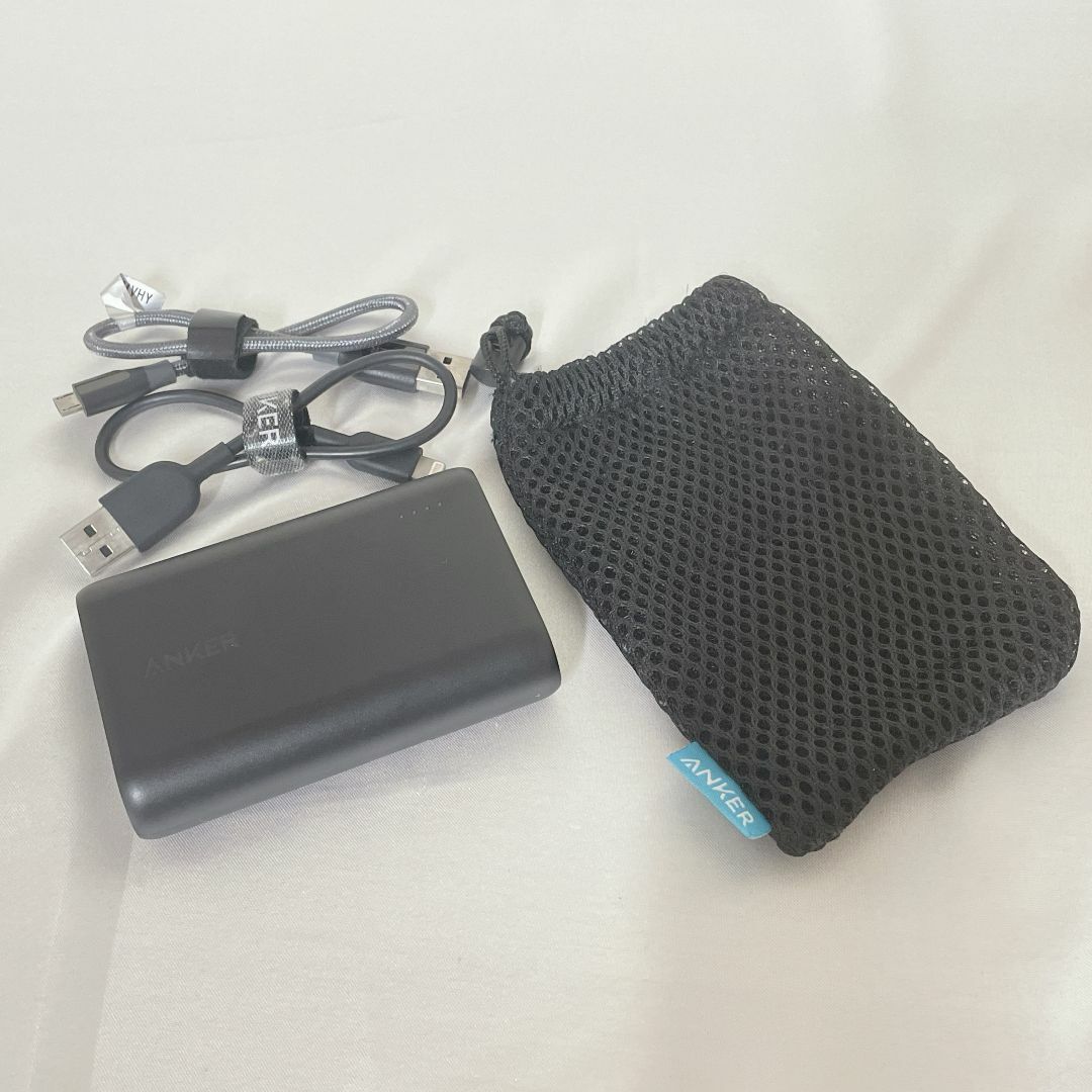 Anker(アンカー)のAnker モバイルバッテリー 10000 Lightningケーブル Powe スマホ/家電/カメラのスマートフォン/携帯電話(バッテリー/充電器)の商品写真