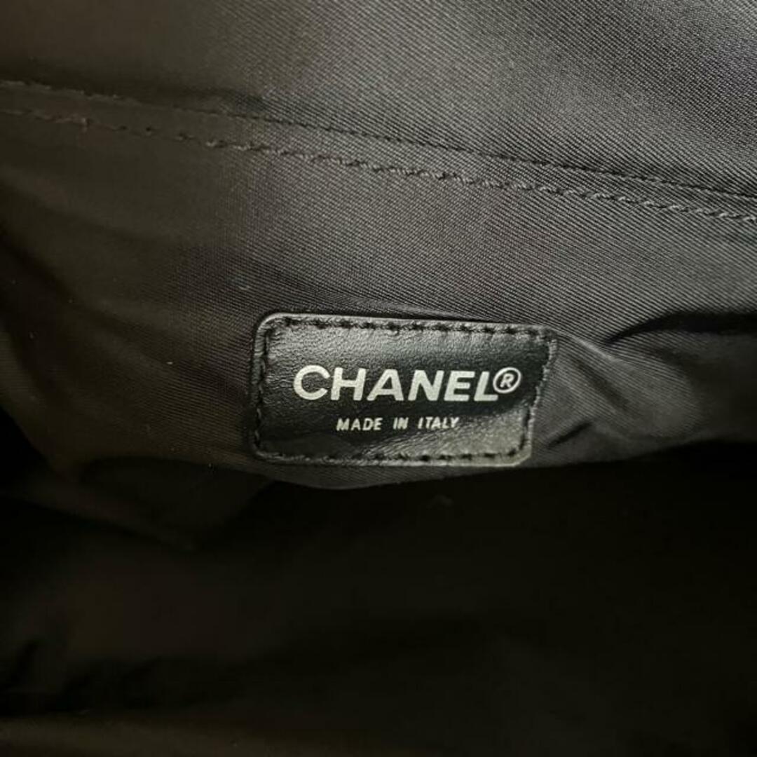 CHANEL(シャネル)のCHANEL(シャネル) ハンドバッグ ニュートラベルライン 黒 ナイロン レディースのバッグ(ハンドバッグ)の商品写真