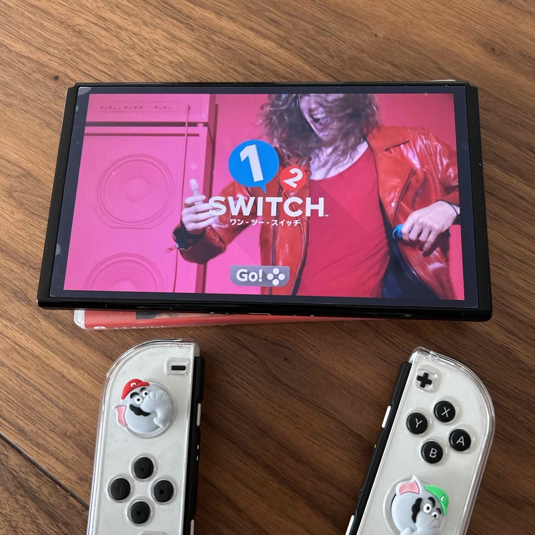 1-2-Switch（ワンツースイッチ） エンタメ/ホビーのゲームソフト/ゲーム機本体(家庭用ゲームソフト)の商品写真