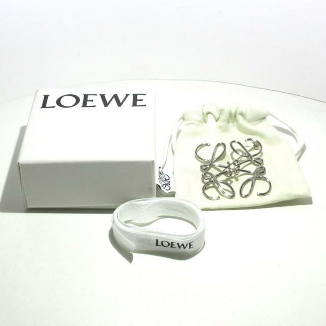 LOEWE(ロエベ)のLOEWE(ロエベ) ブローチ - 111.25.020 金属素材 シルバー アナグラム レディースのアクセサリー(ブローチ/コサージュ)の商品写真