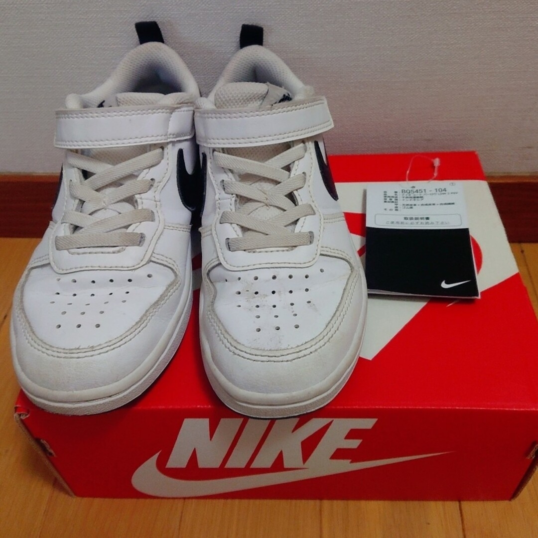 NIKE(ナイキ)のNIKE コートバーロウLOW2 19cm キッズ キッズ/ベビー/マタニティのキッズ靴/シューズ(15cm~)(スニーカー)の商品写真