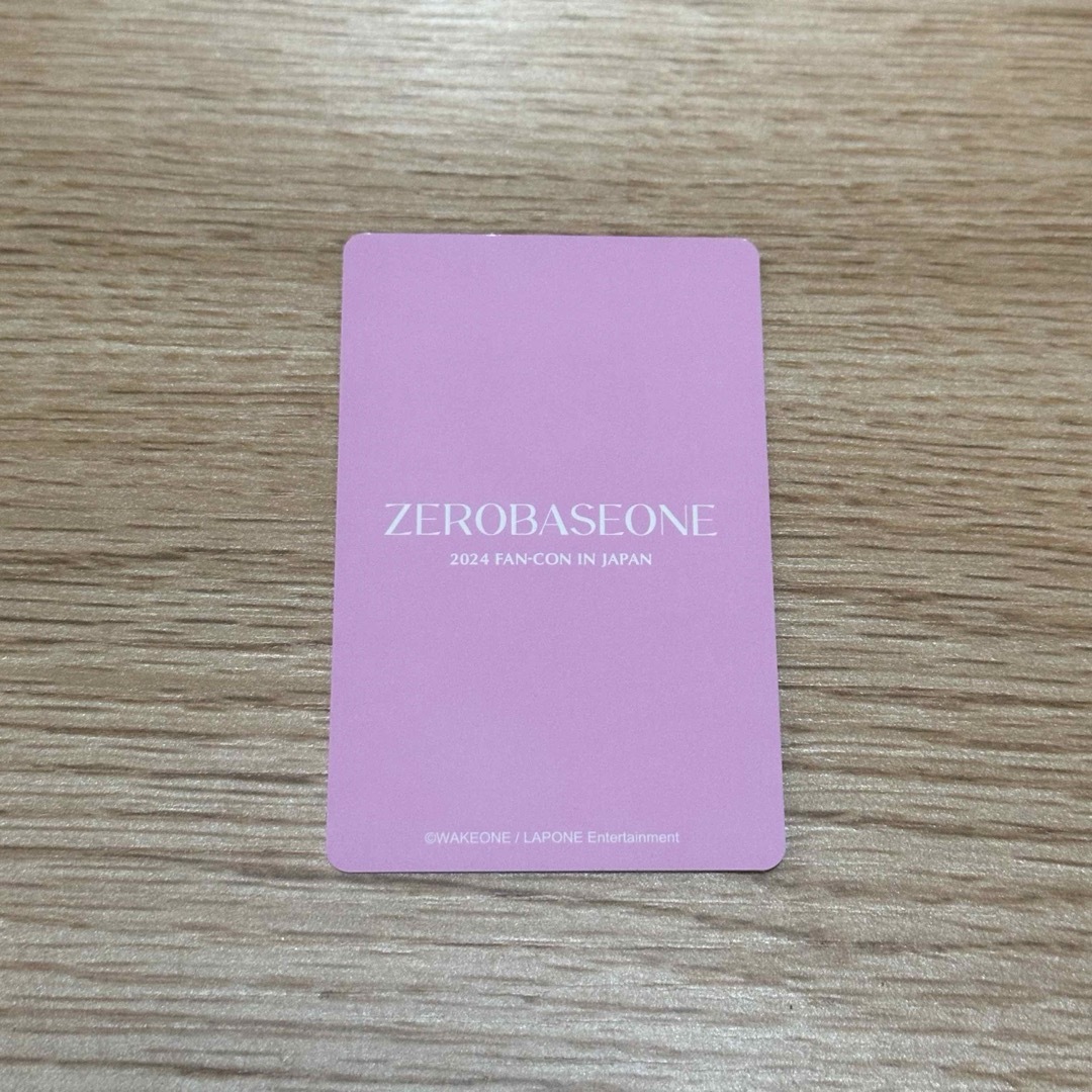 ZEROBASEONE(ゼロベースワン)のZB1 ペンコン ジャンハオ トレカ 缶バッジ エンタメ/ホビーのCD(K-POP/アジア)の商品写真