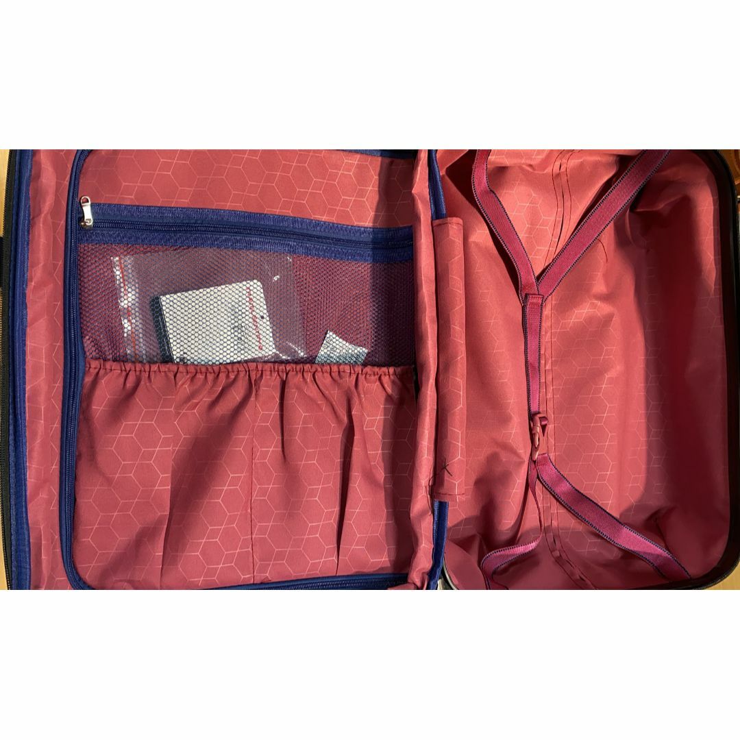 キャリーケース ミントグリーン Lサイズ 新品 拡張機能 軽量 大容量 レディースのバッグ(スーツケース/キャリーバッグ)の商品写真