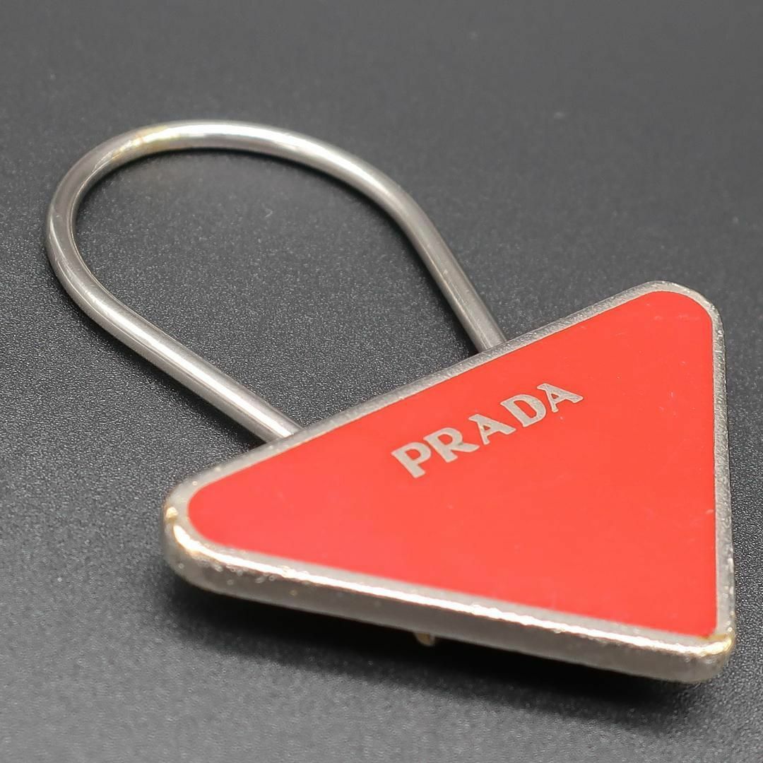 PRADA(プラダ)の正規品 プラダ PRADA キーリング ヴィンテージ 三角ロゴ シルバー レディースのファッション小物(キーホルダー)の商品写真