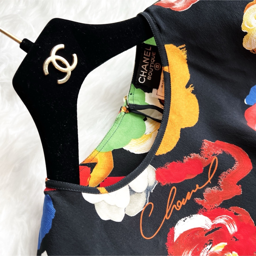 CHANEL(シャネル)の極美品　CHANELシャネル　花柄　ビッグロゴ　ヴィンテージ　トップス　シャツ レディースのトップス(シャツ/ブラウス(長袖/七分))の商品写真