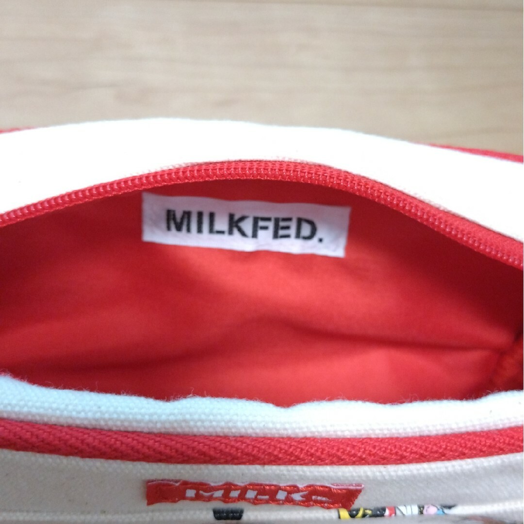 MILKFED.(ミルクフェド)のミルクフェド　MILKFED.　ミッキー＆ミニー　ポーチ　新品未使用 レディースのファッション小物(ポーチ)の商品写真