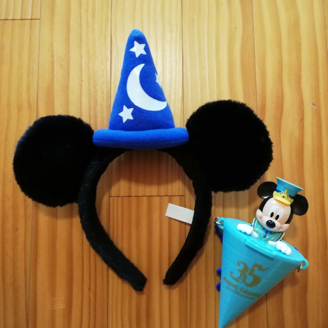 Disney(ディズニー)のディズニーグッズ・カチューシャ エンタメ/ホビーのおもちゃ/ぬいぐるみ(キャラクターグッズ)の商品写真