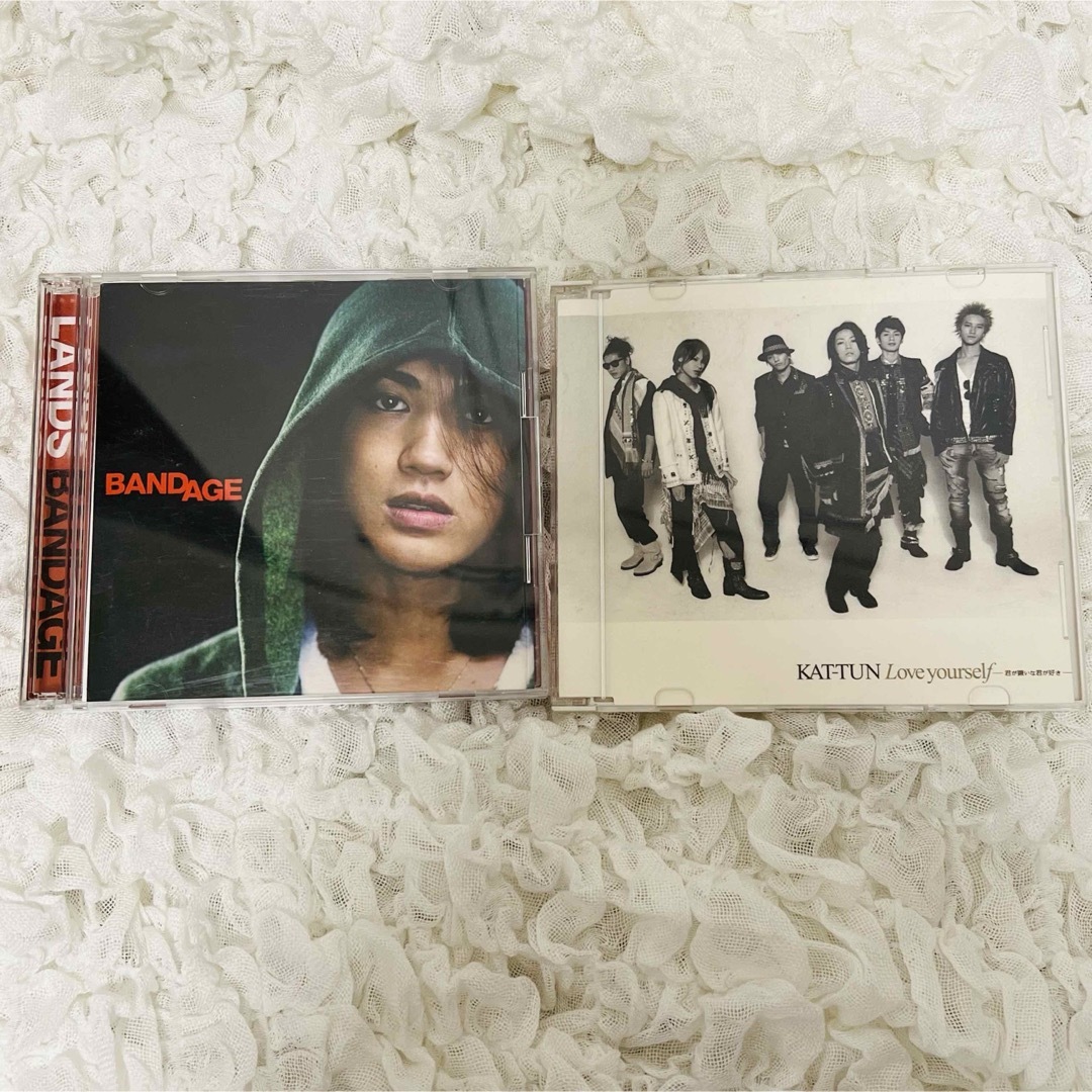 KAT-TUN(カトゥーン)のKATーTUN 亀梨和也 赤西仁 公式写真 BANDAGE CD まとめ売り エンタメ/ホビーのタレントグッズ(アイドルグッズ)の商品写真