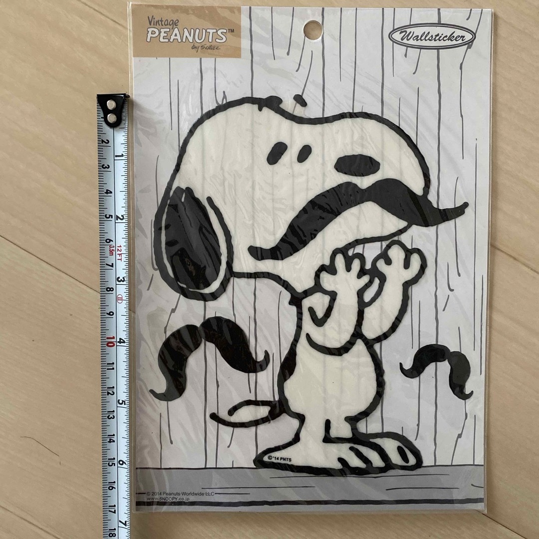 SNOOPY(スヌーピー)の新品　スヌーピー　ウォールステッカー　ヒゲ　シール エンタメ/ホビーのエンタメ その他(その他)の商品写真