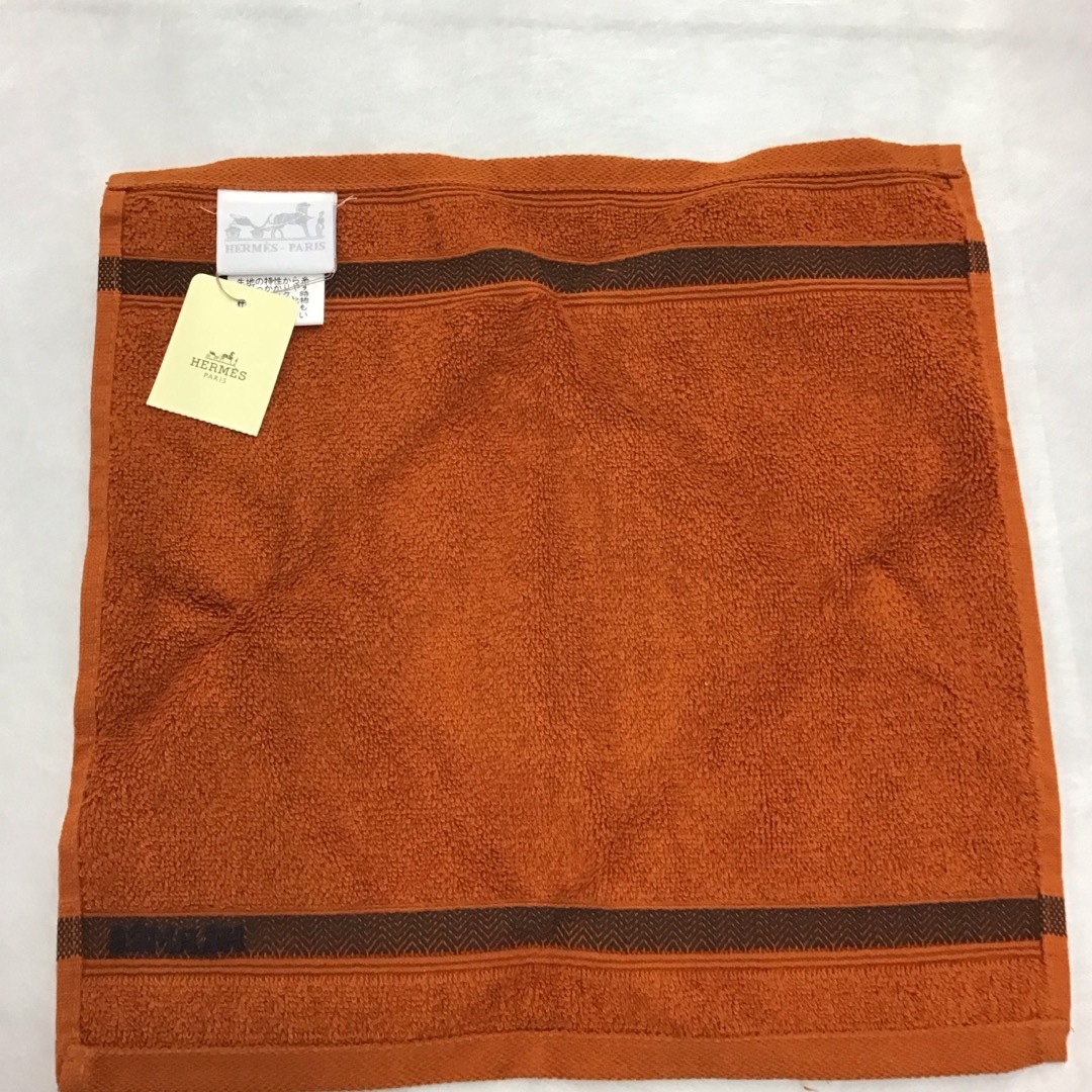 Hermes(エルメス)のHERMESエルメスハンドタオルタグ付き　KB2397 レディースのファッション小物(ハンカチ)の商品写真