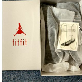 フィットフィット(fitfit)のfitfit　黒パンプス（未使用）ｻｲｽﾞ23・5cm(ハイヒール/パンプス)