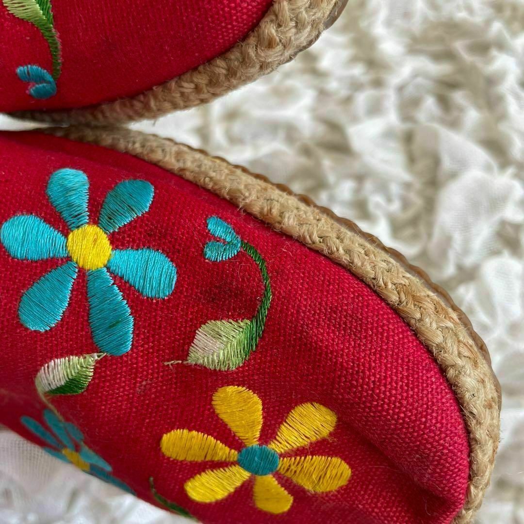 VINTAGE(ヴィンテージ)のヴィンテージ　メキシカン花刺繍　ウェッジソール　スリッポン　赤 レディースの靴/シューズ(ハイヒール/パンプス)の商品写真