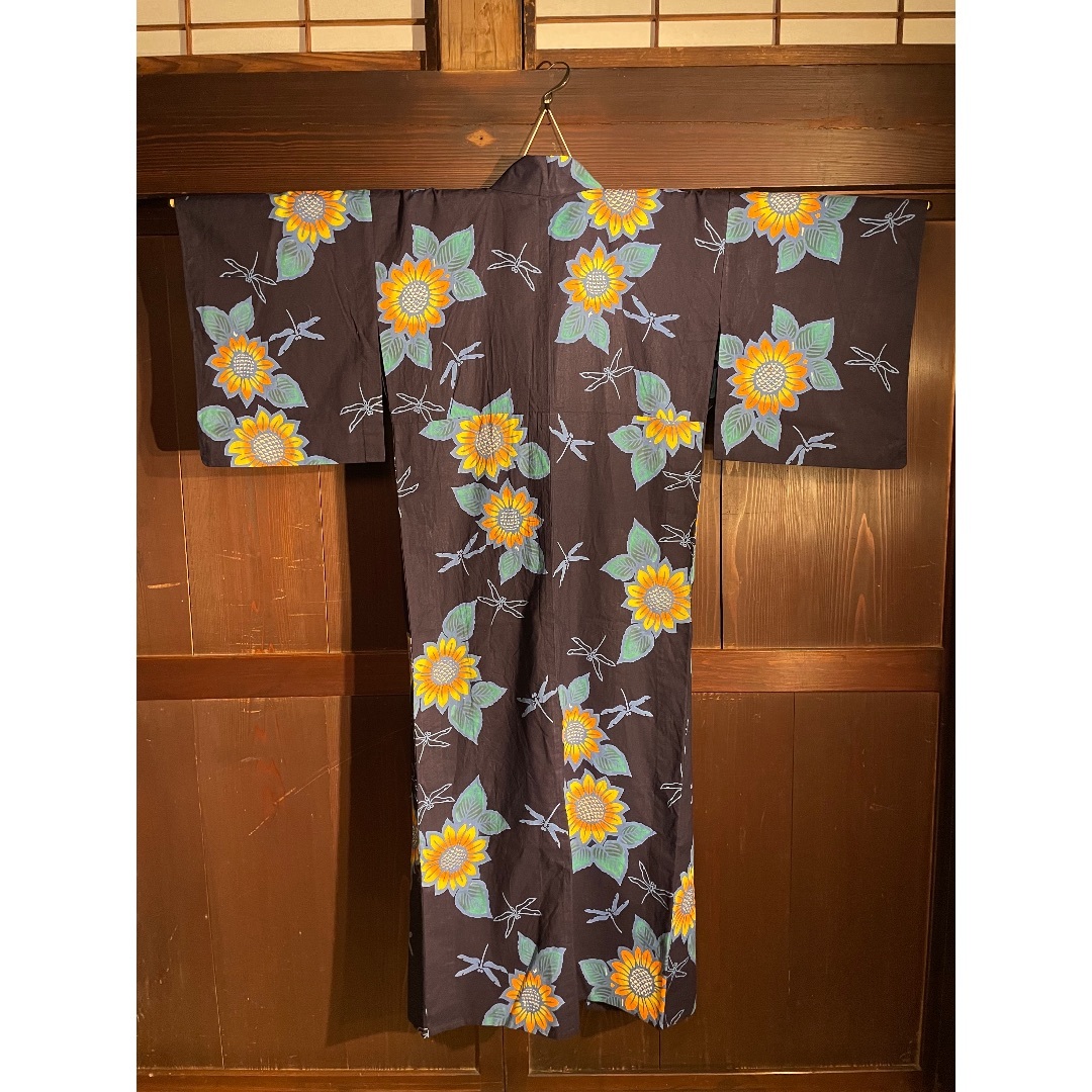 浴衣2点セット　紺色✖️花柄 レディースの水着/浴衣(浴衣)の商品写真