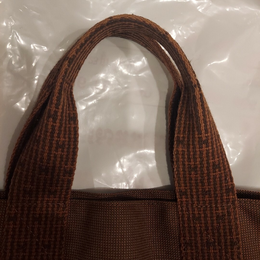 Hermes(エルメス)のHERMES縦型トート、ナイロン系バッグ(茶色)値下げしました レディースのバッグ(トートバッグ)の商品写真