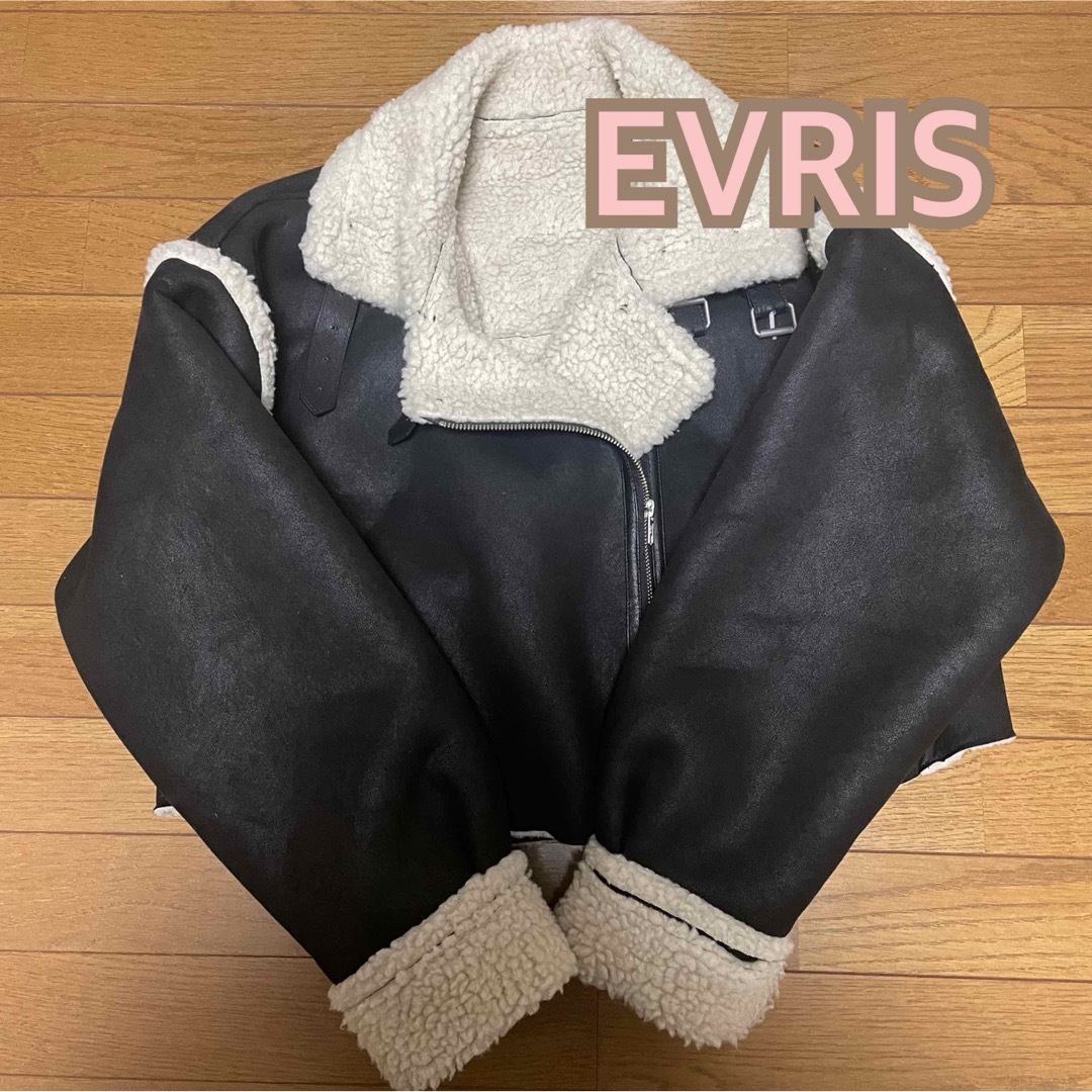 EVRIS(エヴリス)のEVRIS  アウター レディースのジャケット/アウター(ブルゾン)の商品写真