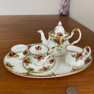 ロイヤルアルバート(ROYAL ALBERT)のロイヤルアルバート　オールドカントリーローズ　ミニチュア　ティーセット(その他)