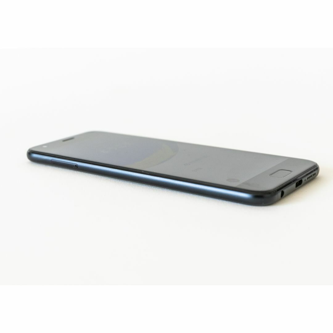 ASUS(エイスース)の【美品】ASUS ZenFone 4 (ZE554KL) SIMフリー ケース付 スマホ/家電/カメラのスマートフォン/携帯電話(スマートフォン本体)の商品写真