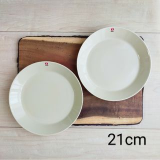 イッタラ(iittala)のイッタラ ティーマ プレート 21cm リネン 2点セット 新品 未使用(食器)