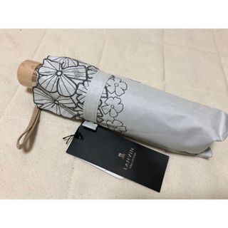 ランバンコレクション(LANVIN COLLECTION)の219新品LANVINcollection晴雨兼用折りたたみ日傘フラワー刺繍(傘)